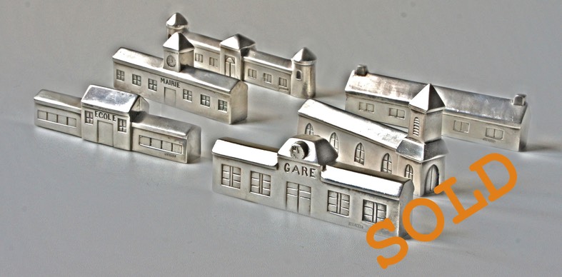 Gallia-knife-rests-porte-couteaux-Messerbänkchen-village-sold