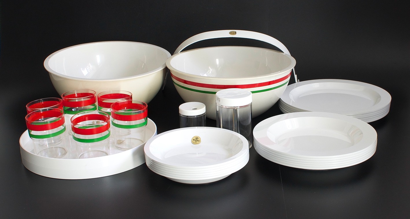 Mid Century Guzzini Picnic Ball | CENTURYMODEERNISM.COM
